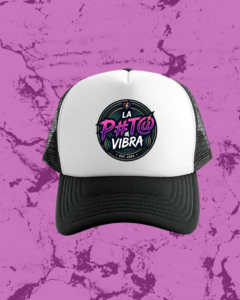 Gorra Beisbolera "LA P#T@ VIBRA" – Estilo Streetwear Premium - Imagen 2