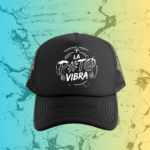 Gorra Beisbolera "LA P#T@ VIBRA" TaTú– Estilo Streetwear Premium